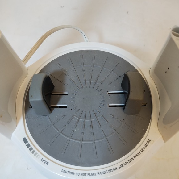 Black & Decker Lids Off Automatic Electric Jar Opener JW250 Countertop Tested - Picture 5 of 7
